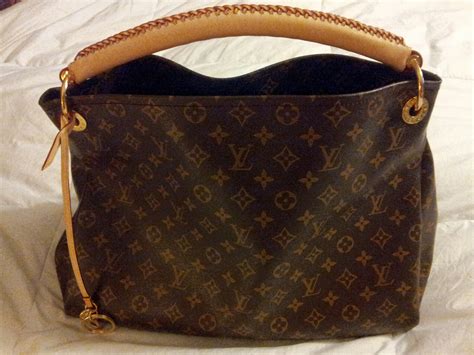 louis vuitton original y replica|copies of louis vuitton handbags.